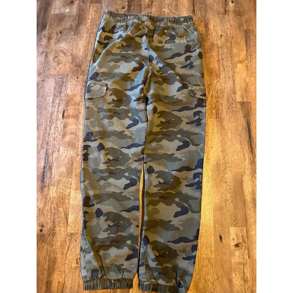Old navy camo joggers‎ size 10/12